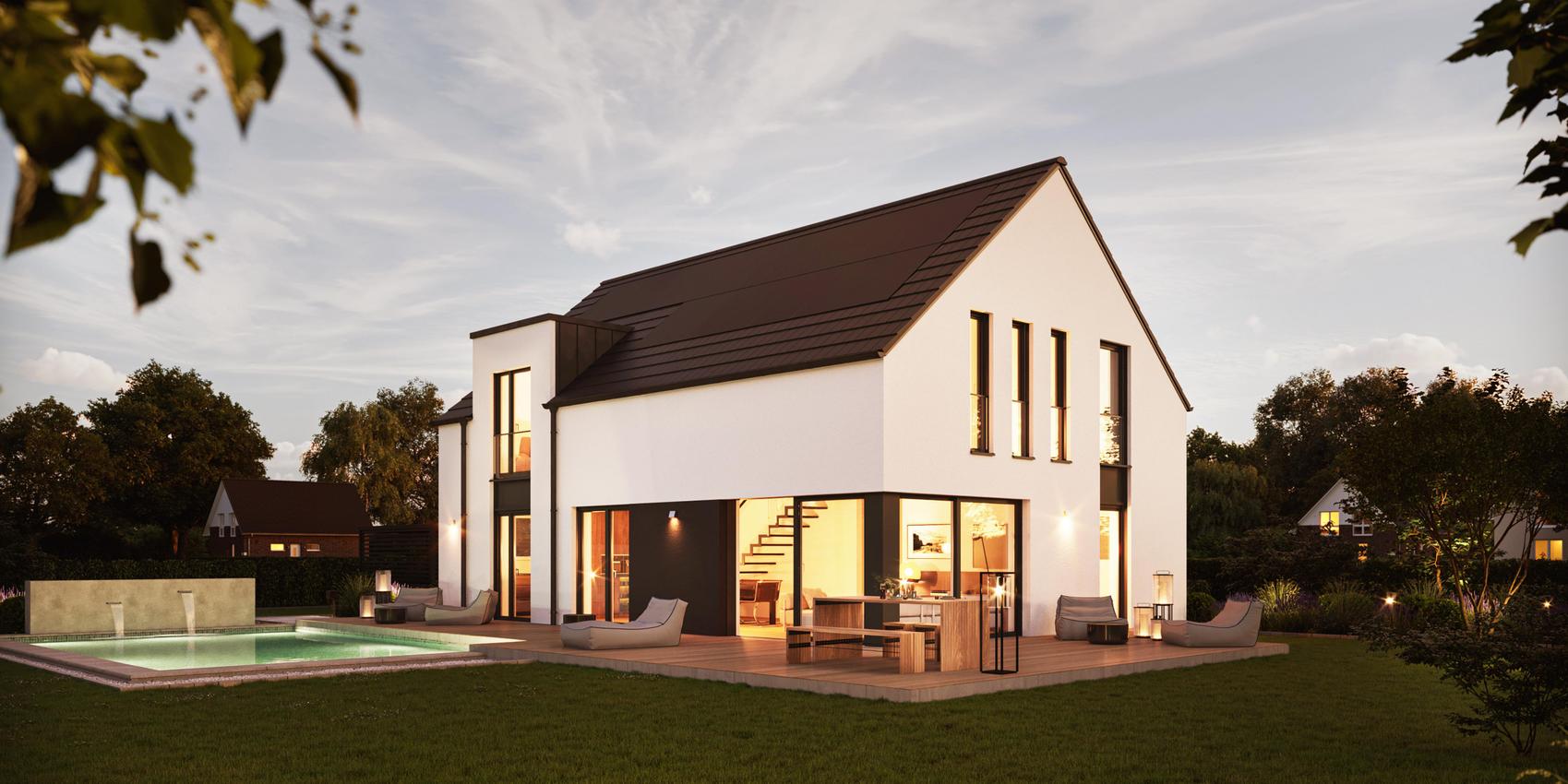 Ansicht eines Einfamilienhauses mit zwei Etagen in der Dämmerung. Das Haus hat einen Garten mit Pool und eine große, umlaufende Terrasse. Es handelt sich um das Maxime 380 von Viebrockhaus