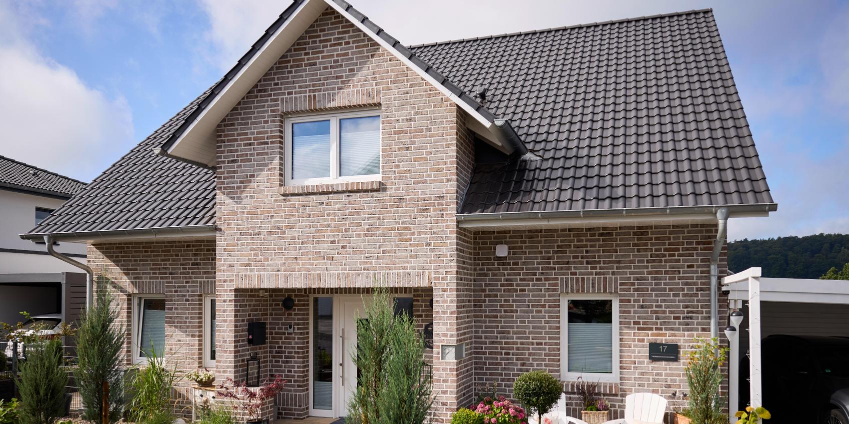 Maxime 800 Traufgiebel Eingangsseite