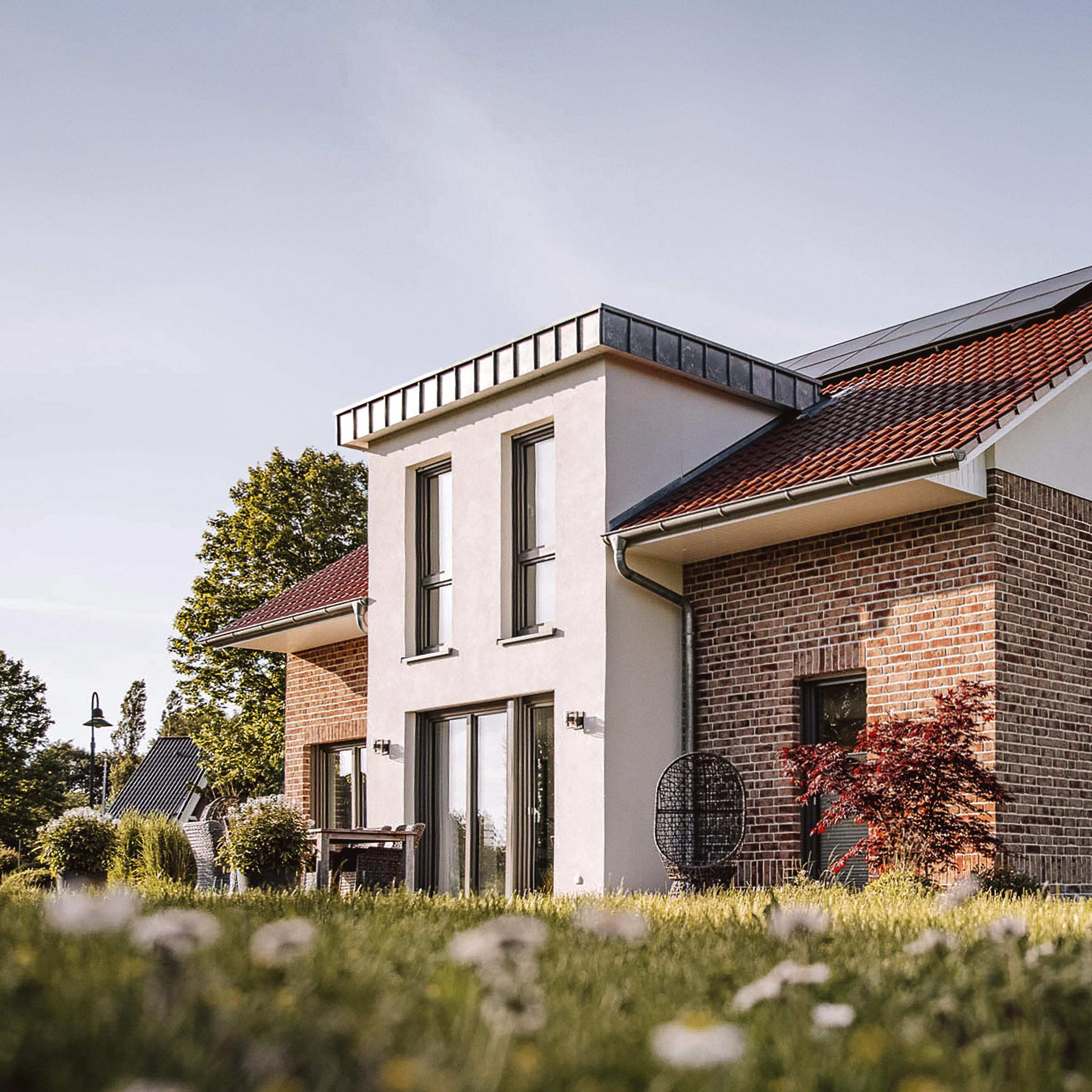 Flachdach-Traufgiebel beim Maxime 610