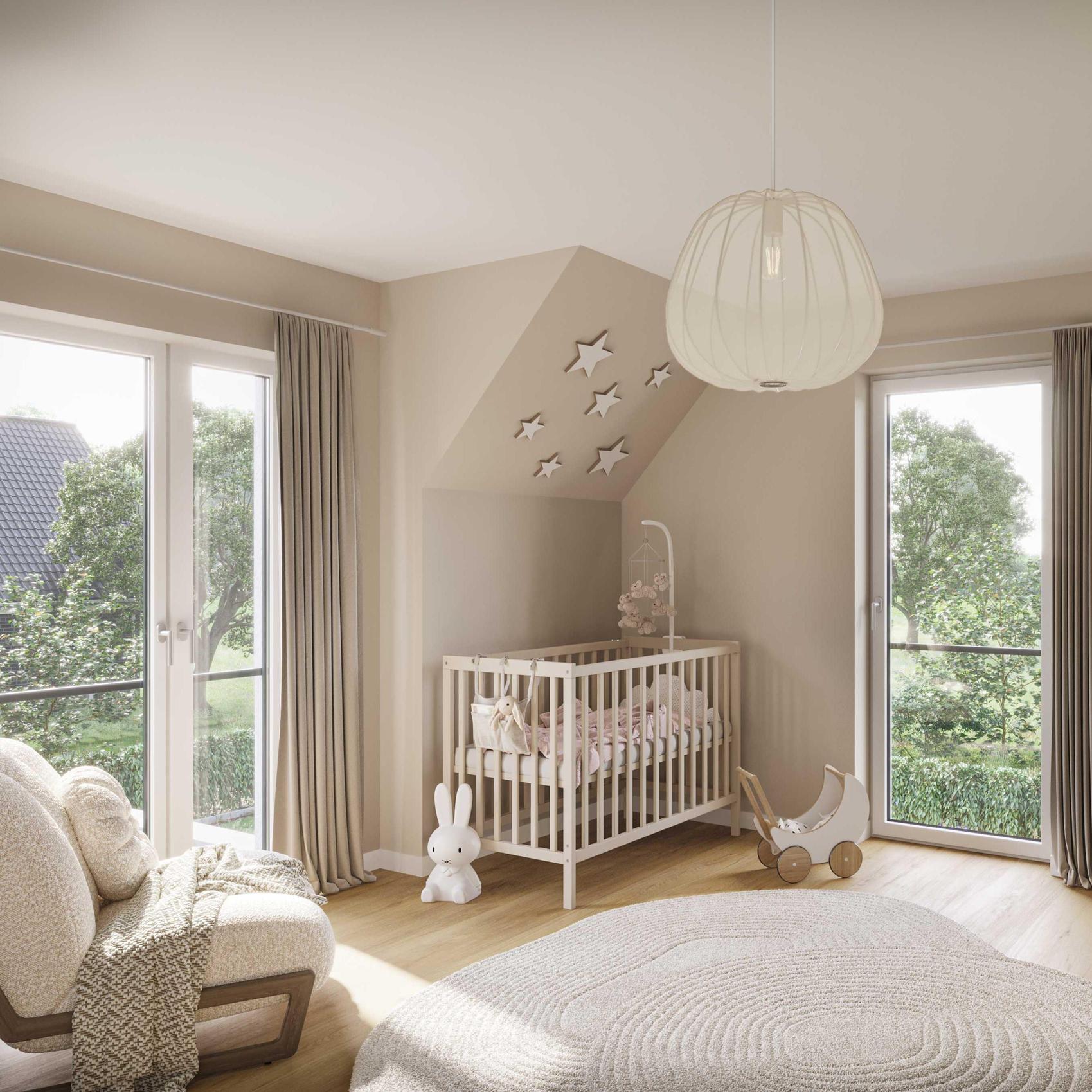 Blick in eine cremefarbenes Kinderzimmer mit Babybett