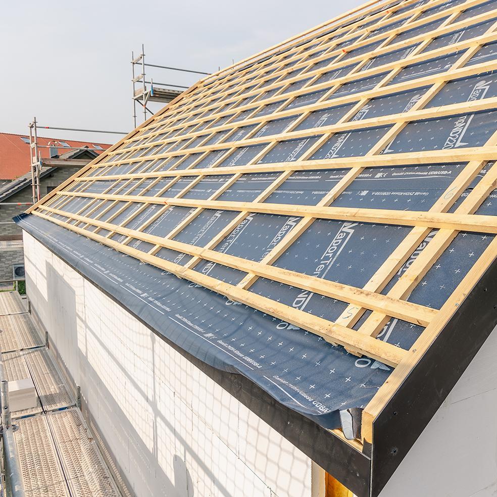 Dacheindeckung eines Massivhauses